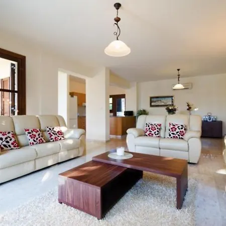 Villa Rent A Luxury Villa In Cyprus Close To The Beach, Paphos Villa 1165 *