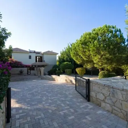 Rent A Luxury Villa In Cyprus Close To The Beach, Paphos Villa 1165 * Kouklia