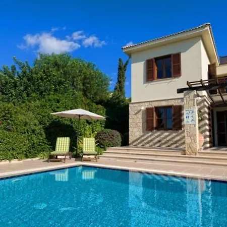 Villa Rent A Luxury Villa In Cyprus Close To The Beach, Paphos Villa 1165 Kouklia