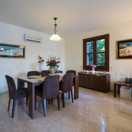 Rent A Luxury Villa In Cyprus Close To The Beach, Paphos Villa 1165 Kouklia